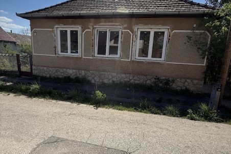 Csikóstőttős ingatlanok