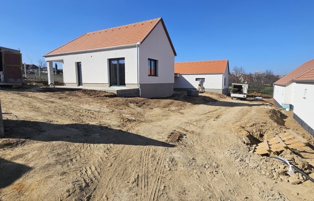 Nagykozár - Bendegúz Lakópark