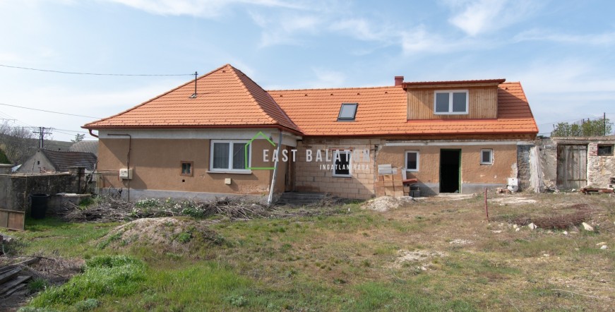 Öskü Eladó Ház