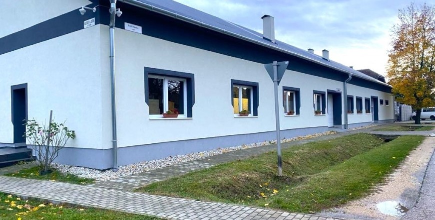 Gönyű Eladó Ipari