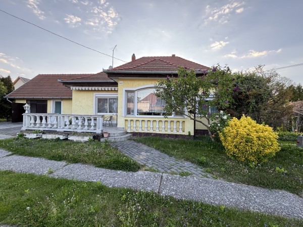 Balatonmáriafürdő ingatlanok