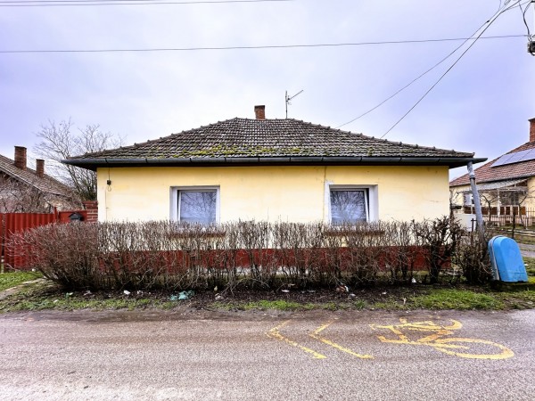 Sarkad ingatlanok