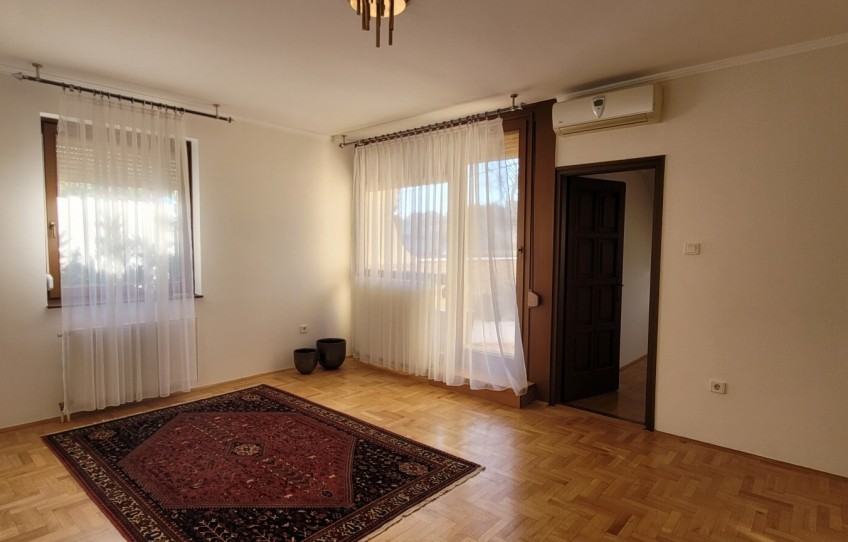 Pécs Eladó Lakás