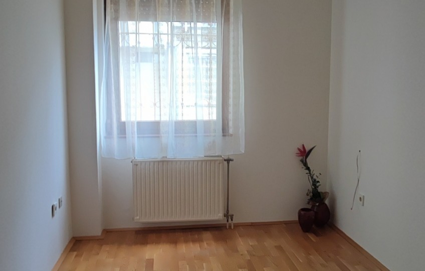 Pécs Eladó Lakás
