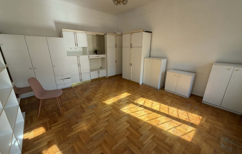 Budapest VII. kerület Eladó Lakás Csengery utca