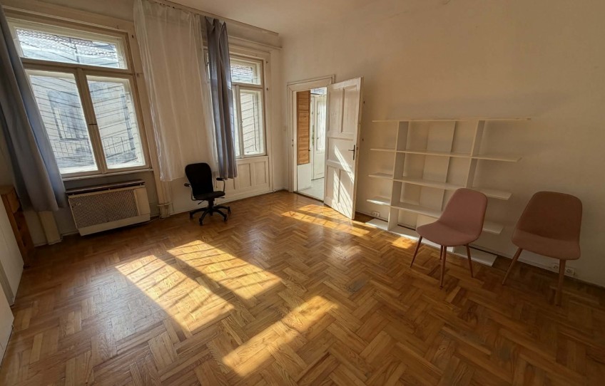 Budapest VII. kerület Eladó Lakás Csengery utca