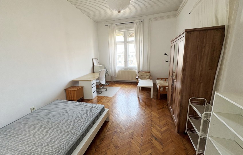 Budapest VIII. kerület Eladó Lakás Harminckettesek tere