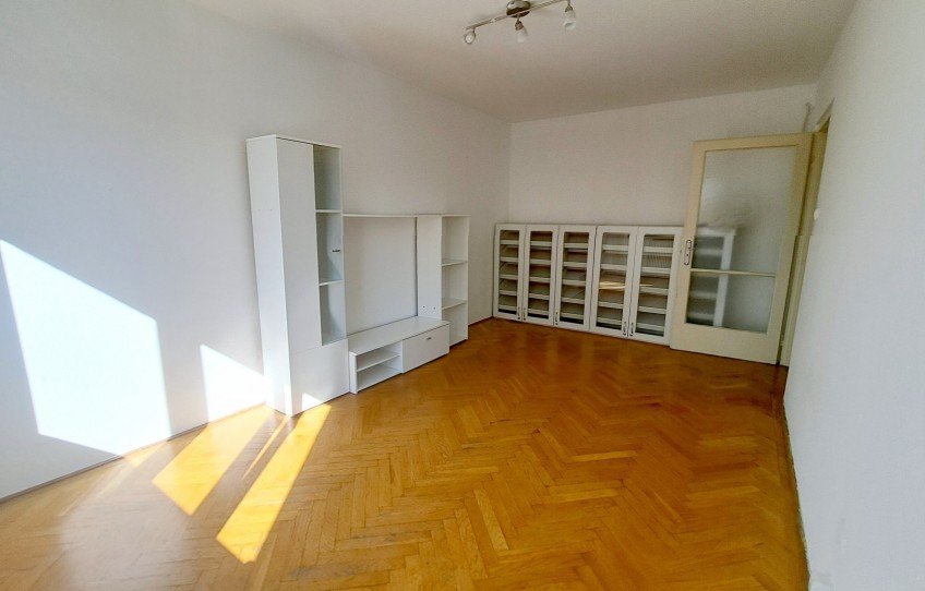 Budapest III. kerület Eladó Lakás Raktár utca