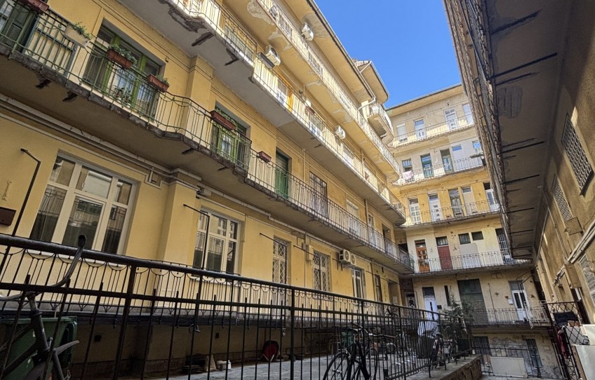 Budapest VII. kerület Eladó Lakás Csengery utca