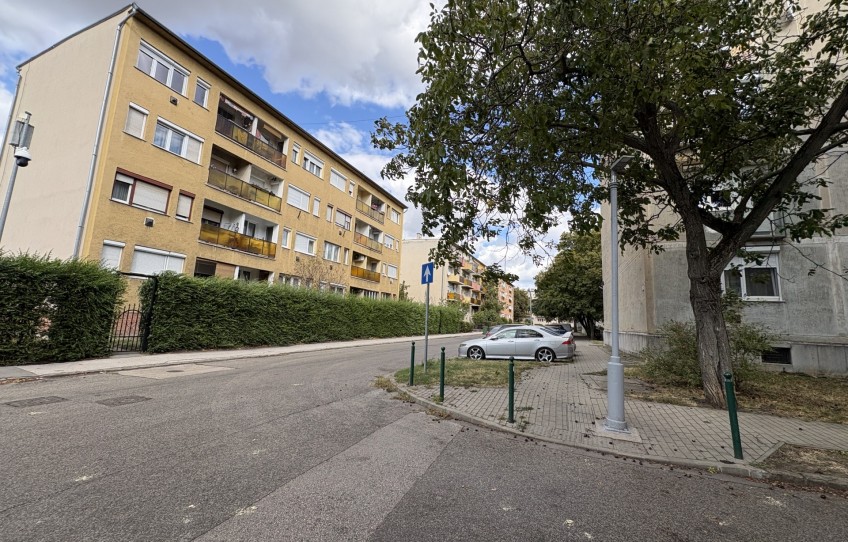 Budapest XVI. kerület Eladó Lakás Lándzsa utca
