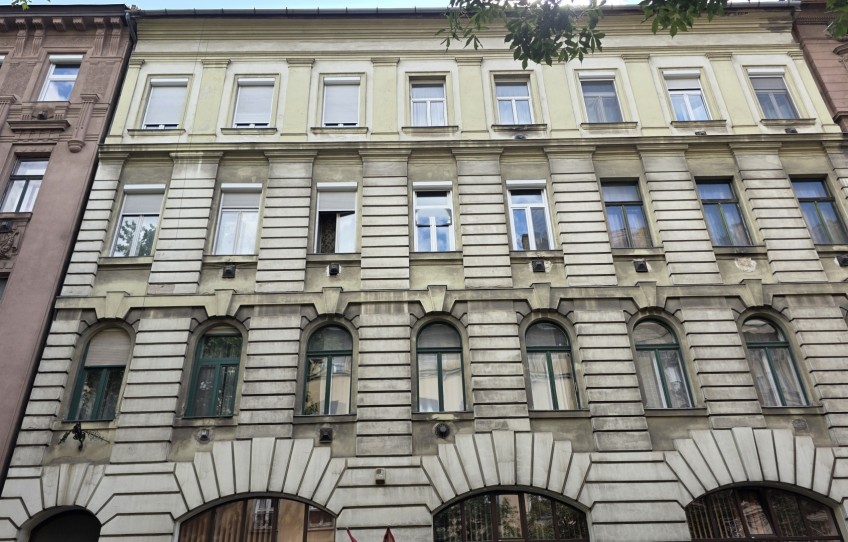 Budapest I. kerület Eladó Lakás Attila út
