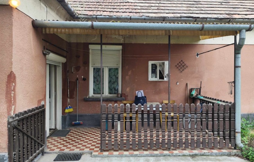 Lesenceistvánd Eladó Ház