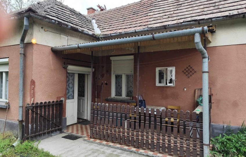 Lesenceistvánd Eladó Ház