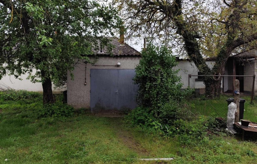 Lesenceistvánd Eladó Ház