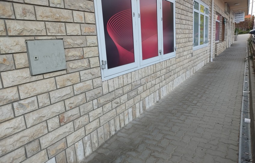 Páty Kiadó Üzlethelyiség