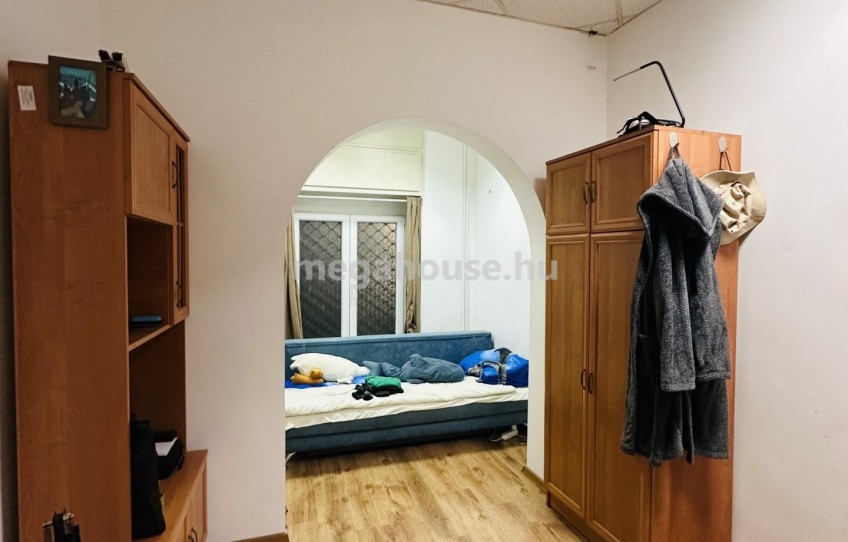 Budapest VIII. kerület Eladó Üzlethelyiség József utca