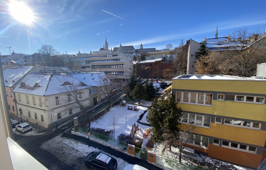 Budapest I. kerület Eladó Lakás Iskola utca