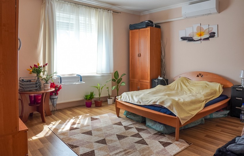 Kiskunlacháza Eladó Ház
