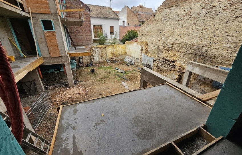 Pécs Eladó Lakás Perczel Miklós utca
