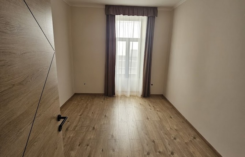 Pécs Kiadó Iroda Ferenc utca