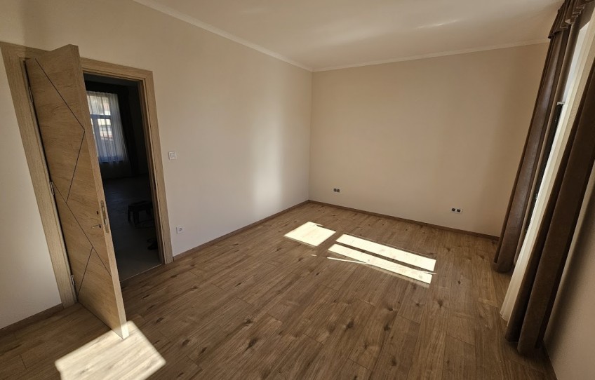 Pécs Kiadó Iroda Ferenc utca