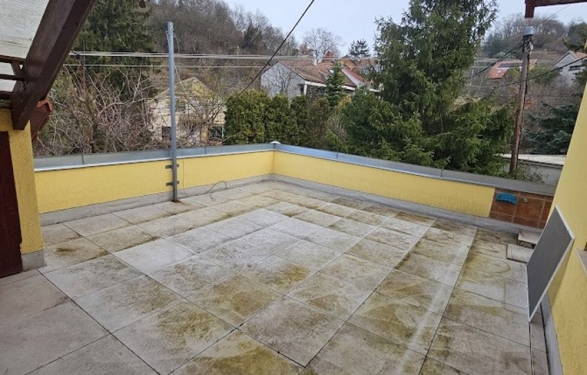 Pécs Eladó Ház Jakabhegyi út