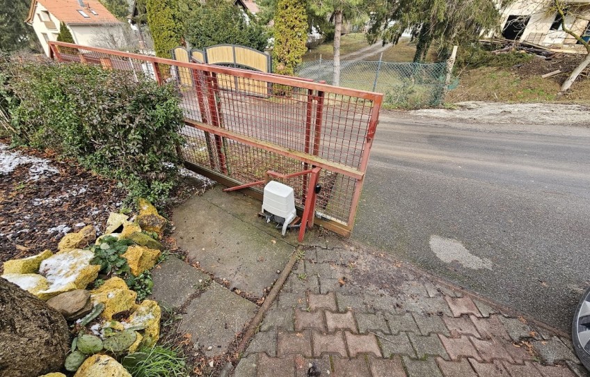 Pécs Eladó Ház Jakabhegyi út