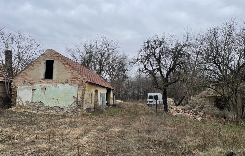 Tüskevár Eladó Telek