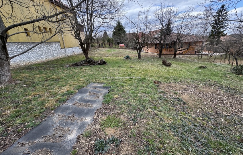 Miskolc Eladó Telek Lavotta utca