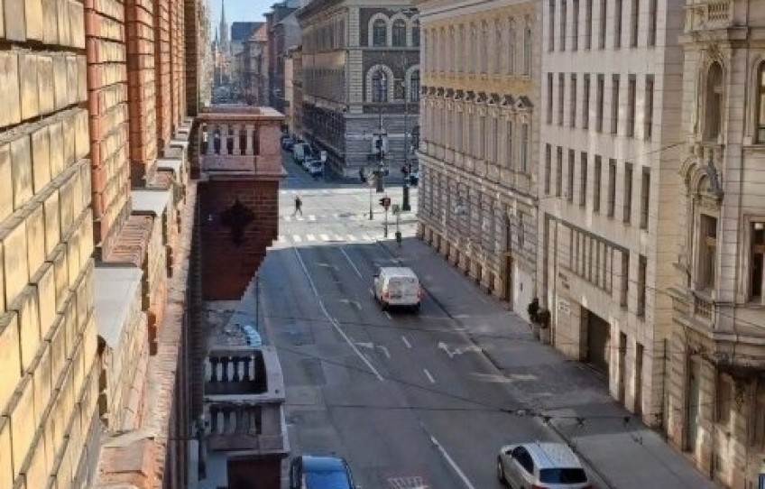 Budapest VI. kerület Eladó Lakás Izabella utca