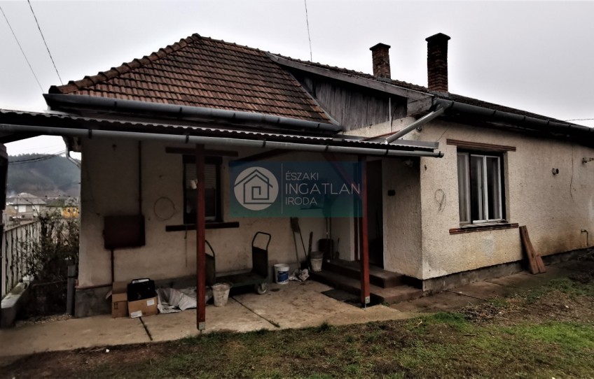 Váraszó Eladó Ház Kossuth Lajos út