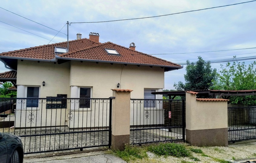 Százhalombatta Eladó Lakás