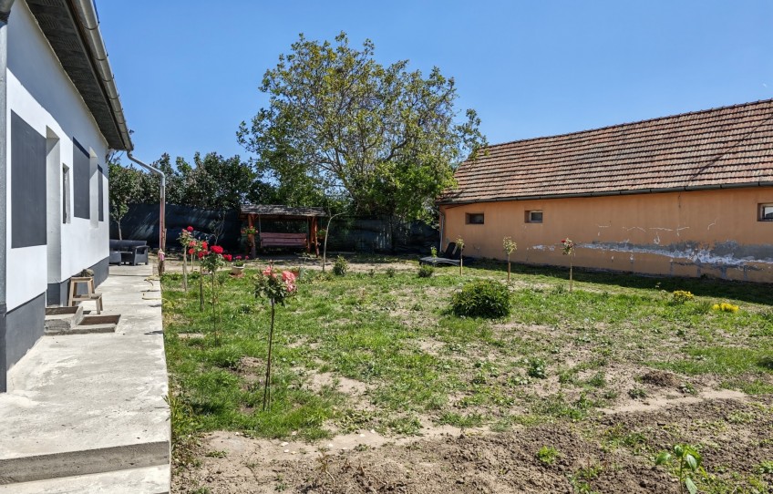 Ercsi Eladó Ház Kárpáthy Jenő utca