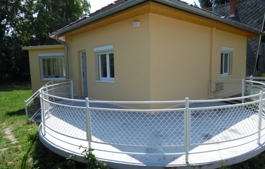 Balatonfenyves Eladó Nyaraló