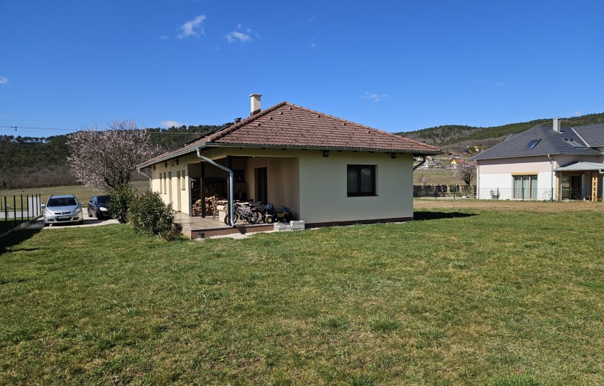 Balatongyörök Eladó Ház