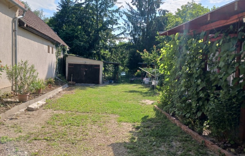 Balatonszemes Eladó Ház