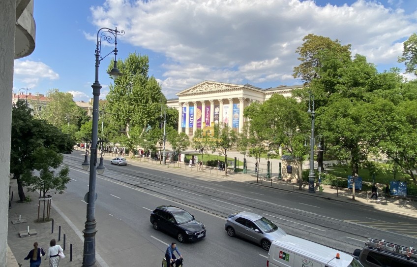 Budapest V. kerület Eladó Lakás Múzeum körút