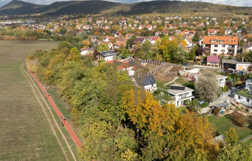 Üröm Eladó Ház