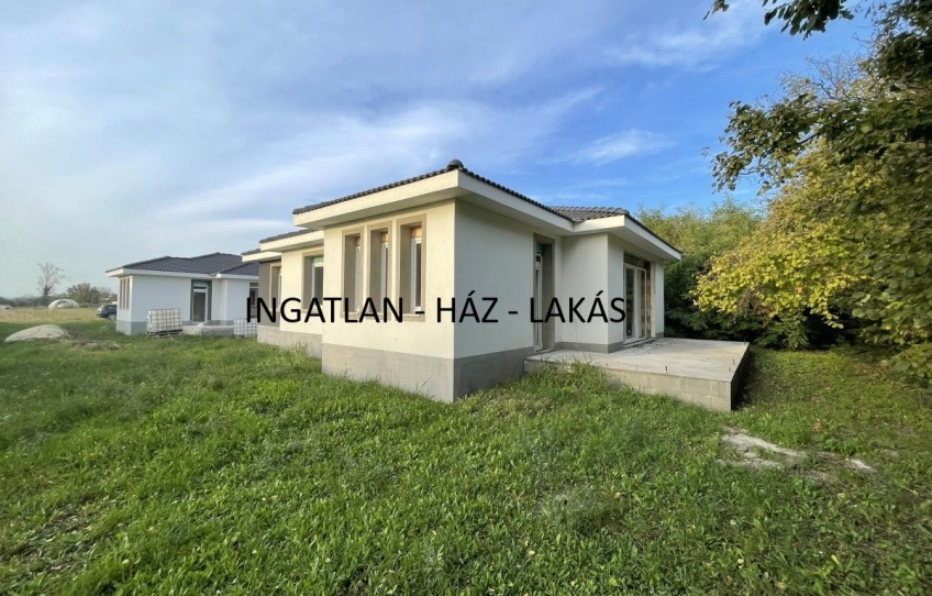 Balatonszabadi Eladó Ház