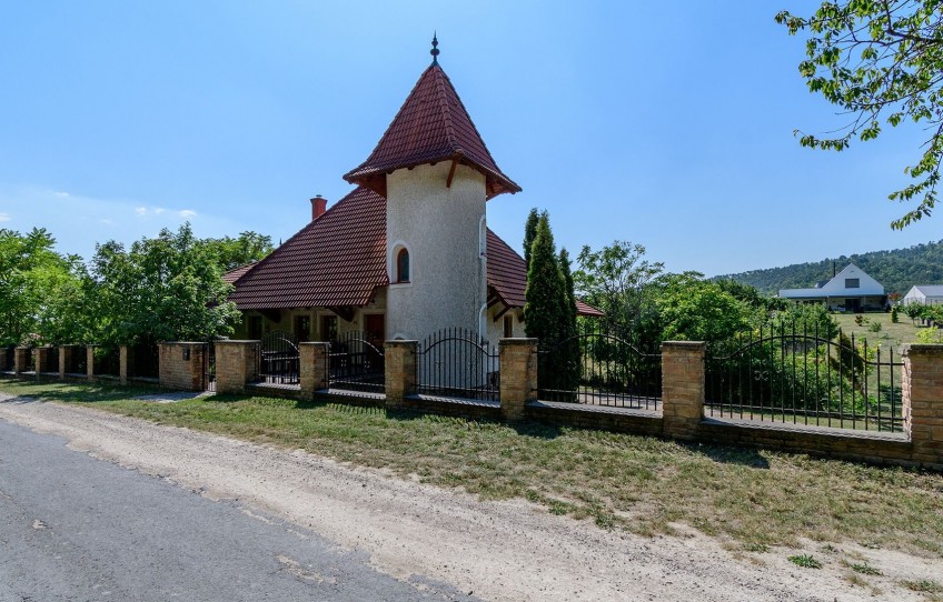 Balatongyörök Eladó Ház