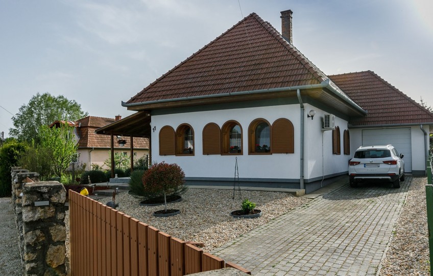 Kehidakustány Eladó Ház