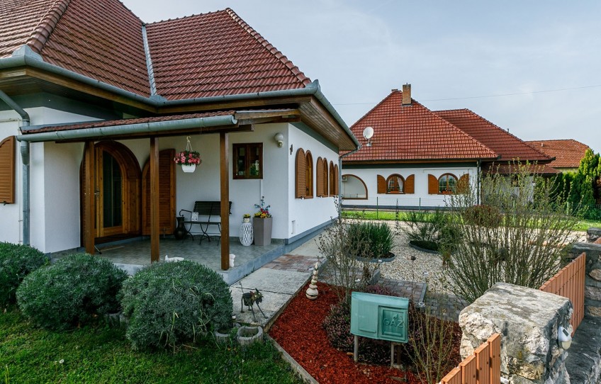 Kehidakustány Eladó Ház