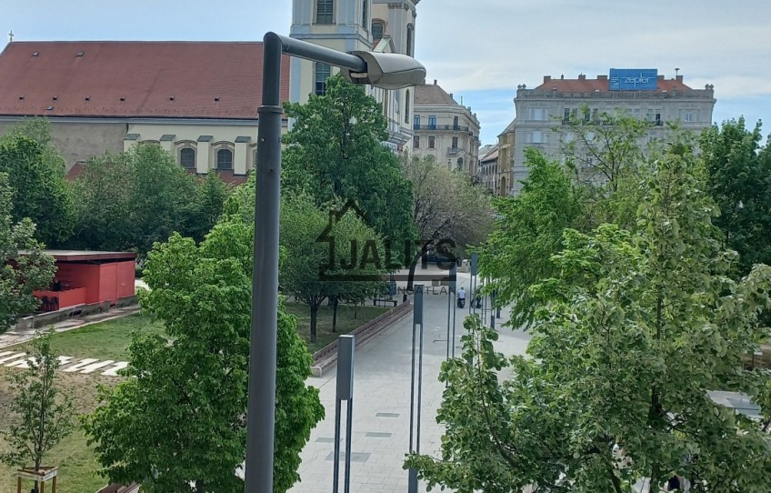 Budapest V. kerület Kiadó Lakás Március 15. tér