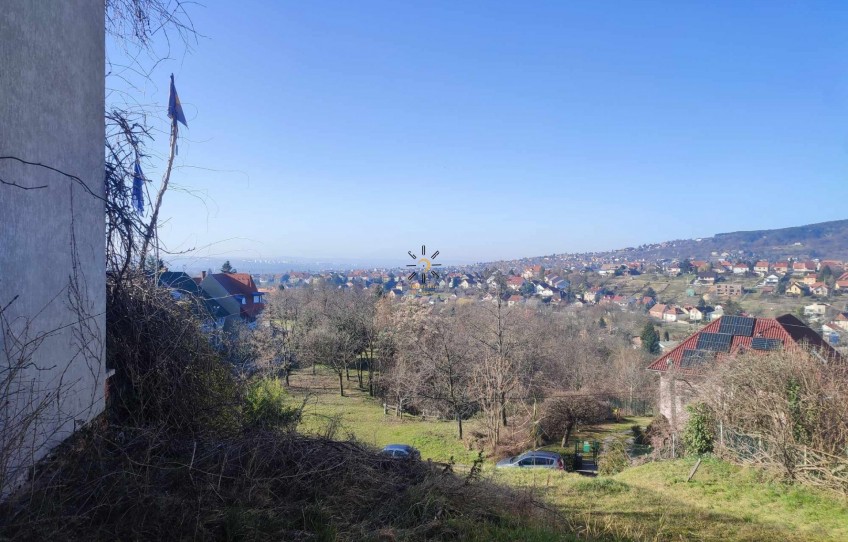 Pécs Eladó Telek