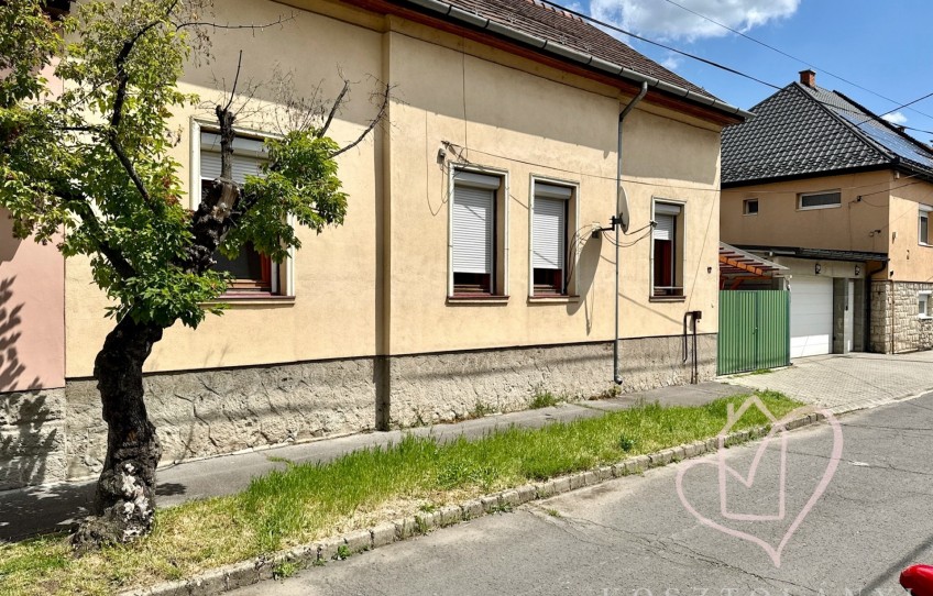 Miskolc Eladó Ház Pázsit utca