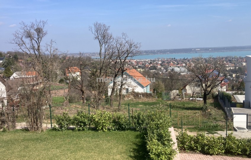 Balatonalmádi Eladó Ház Kisfaludy köz