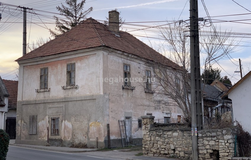 Balatonfüred Eladó Üzlethelyiség