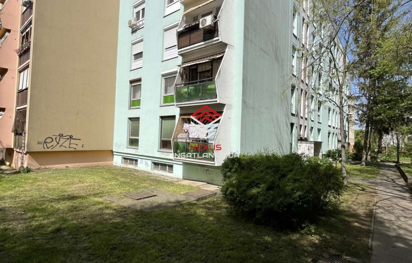Pécs Eladó Lakás Maléter Pál út