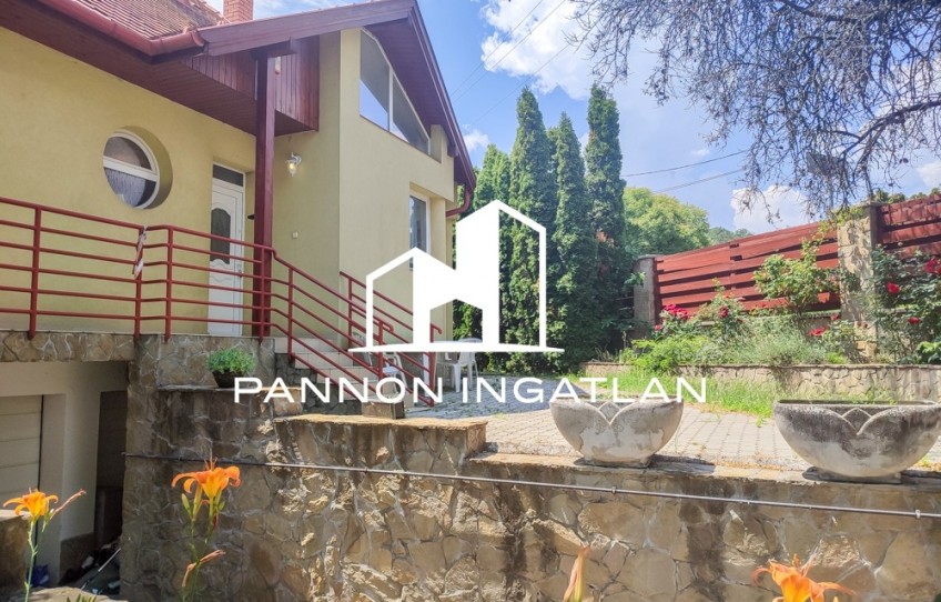 Balatonalmádi Kiadó Ház