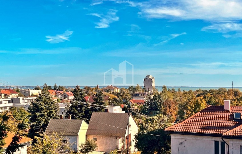 Balatonalmádi Eladó Ház